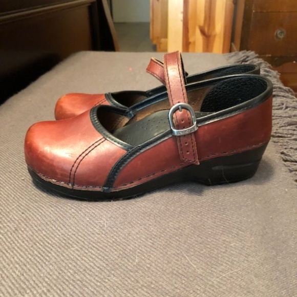 Dansko Clog - Picture 2 of 4